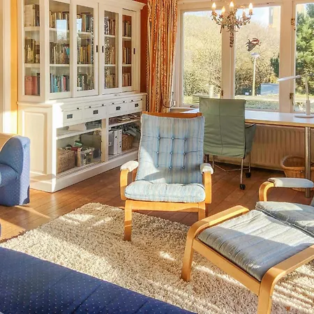 Cozy In Aan Zee With Kitchen