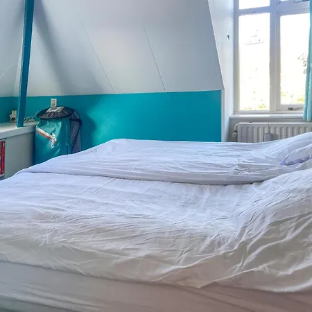 Cozy In Aan Zee With Kitchen 펜션